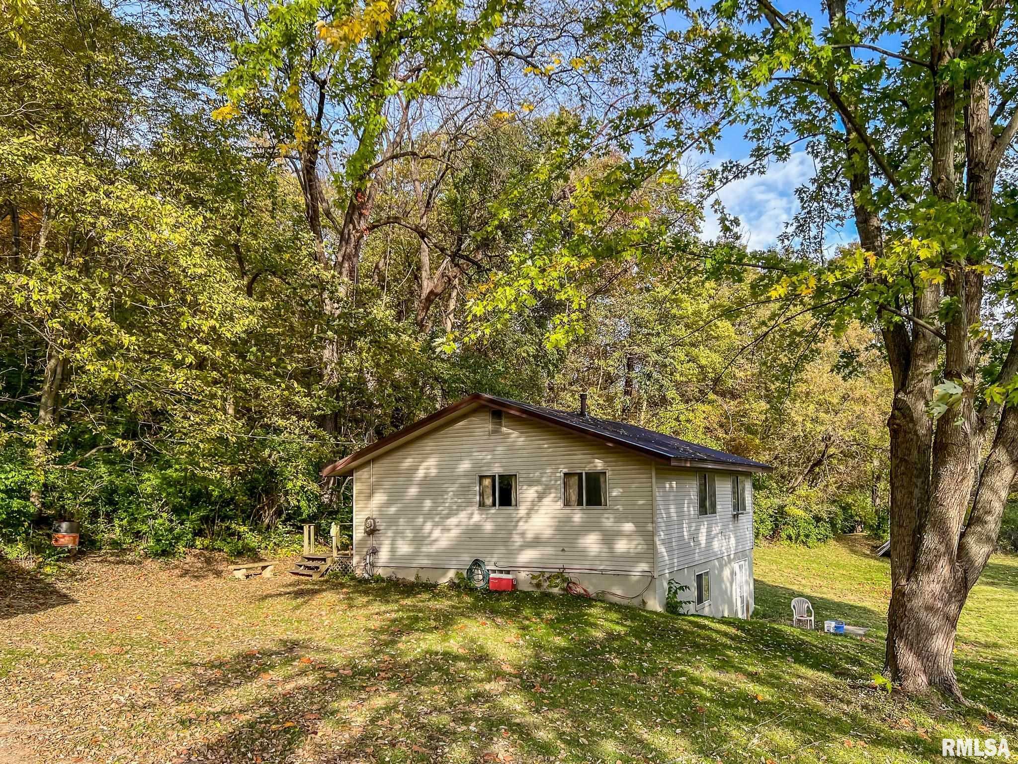 Property Photo:  1001 W Cedar Hills Drive  IL 61525 