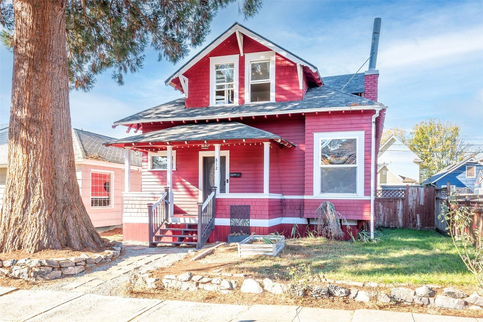 Property Photo:  812 N Steele Street  WA 98406 