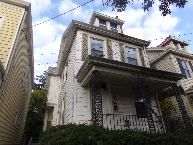 Property Photo:  1009 Beech Ave  OH 45205 
