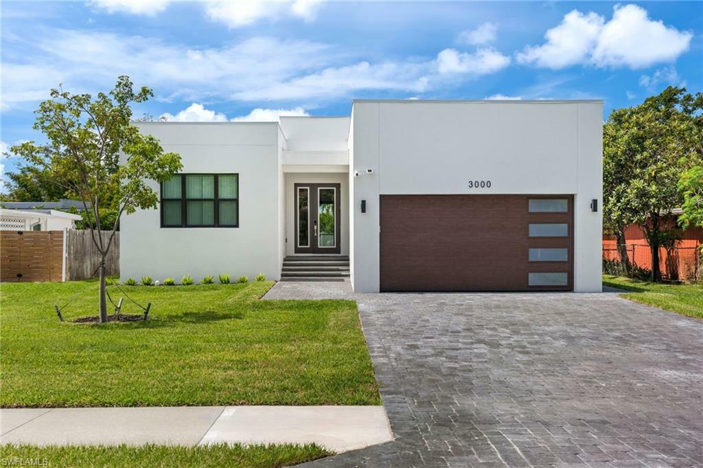 Property Photo:  3000 Estey Ave  FL 34104 