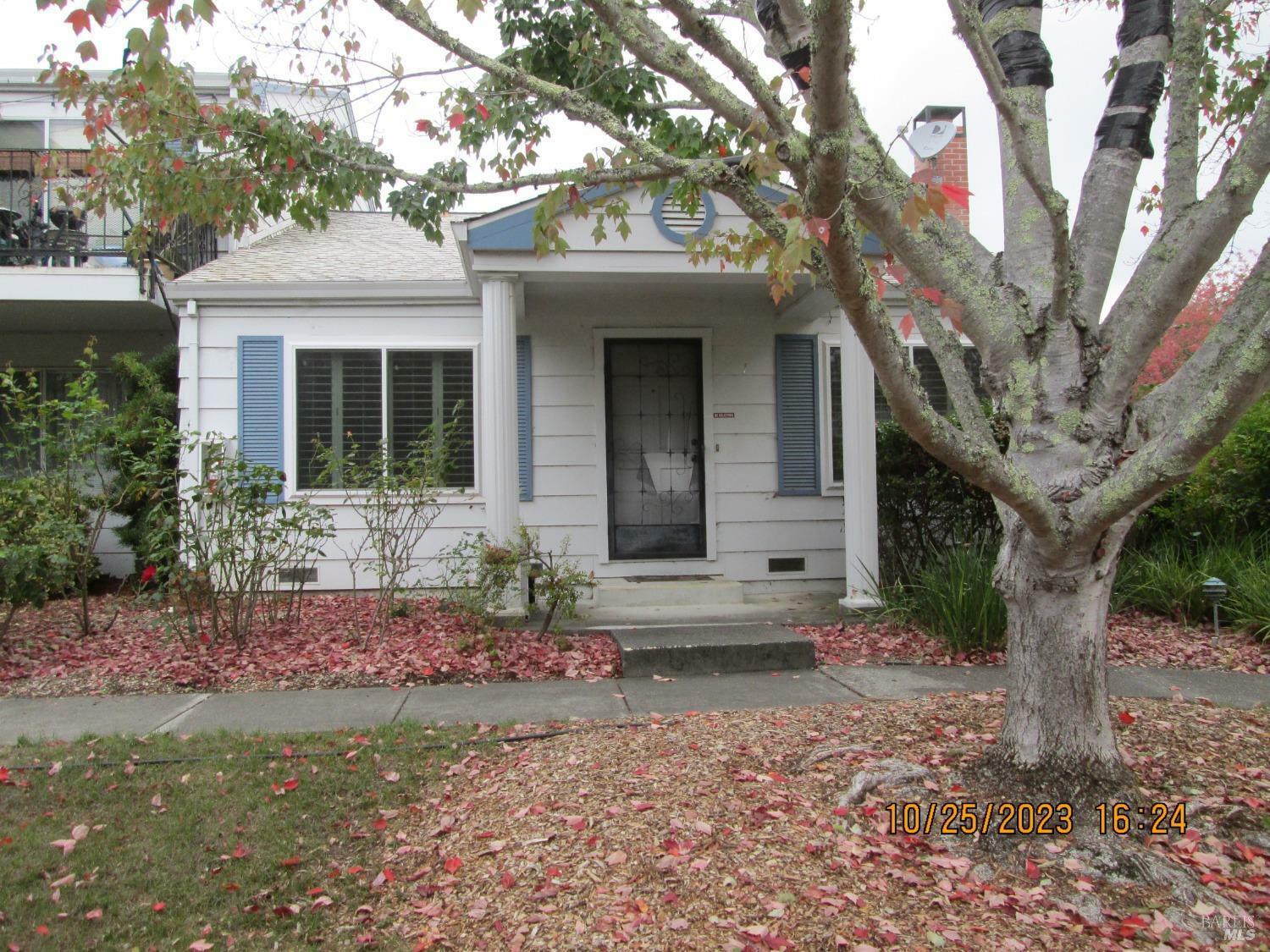 Property Photo:  7771 Healdsburg Avenue 1  CA 95472 