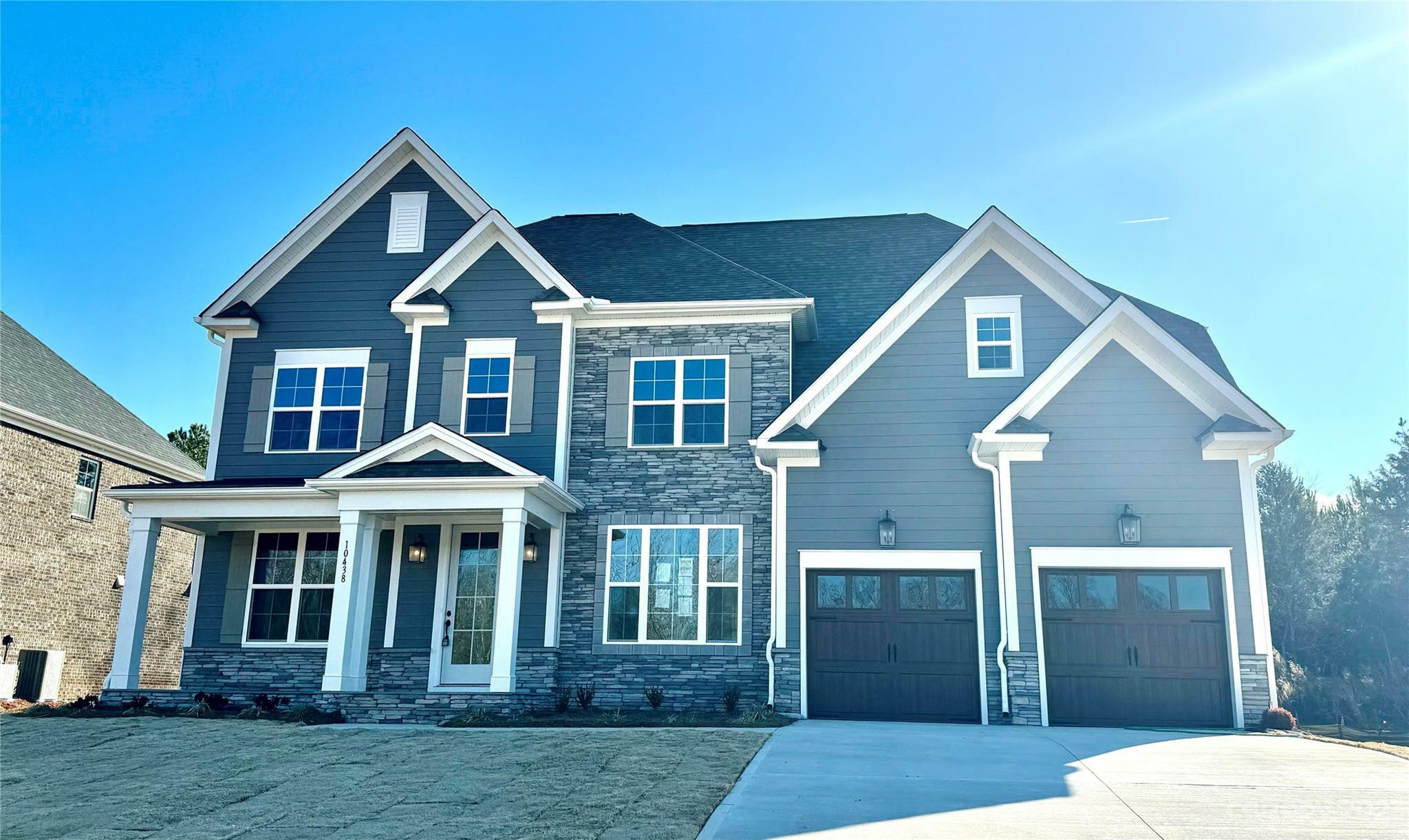 Property Photo: 10438 Ardley Place Circle 11 NC 28227