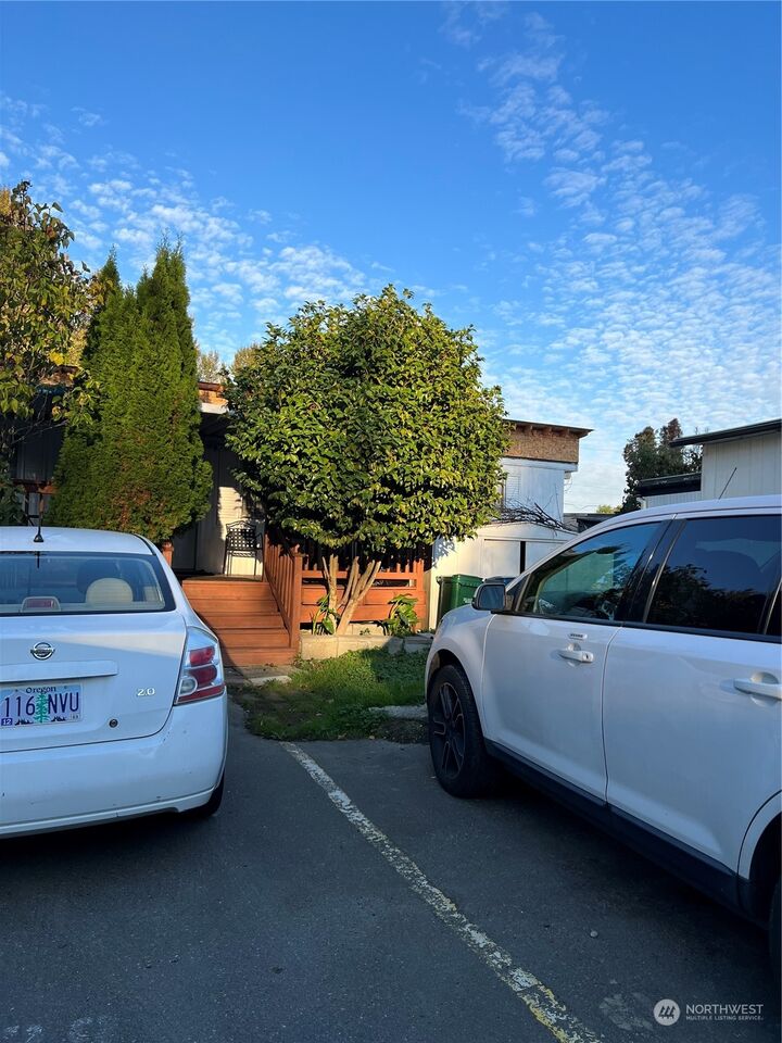 2 bed Kent home for sale 827 W Valley Hwy 39, Kent, WA 98032