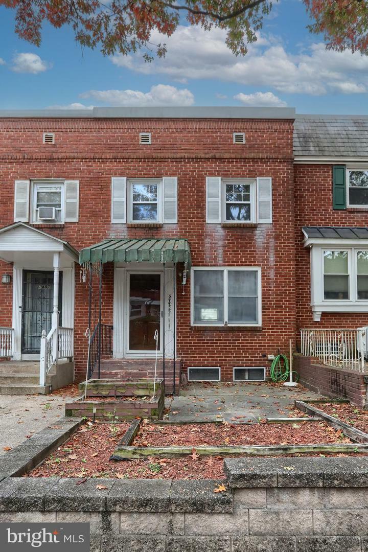 Property Photo:  2455 Mercer Street  PA 17104 