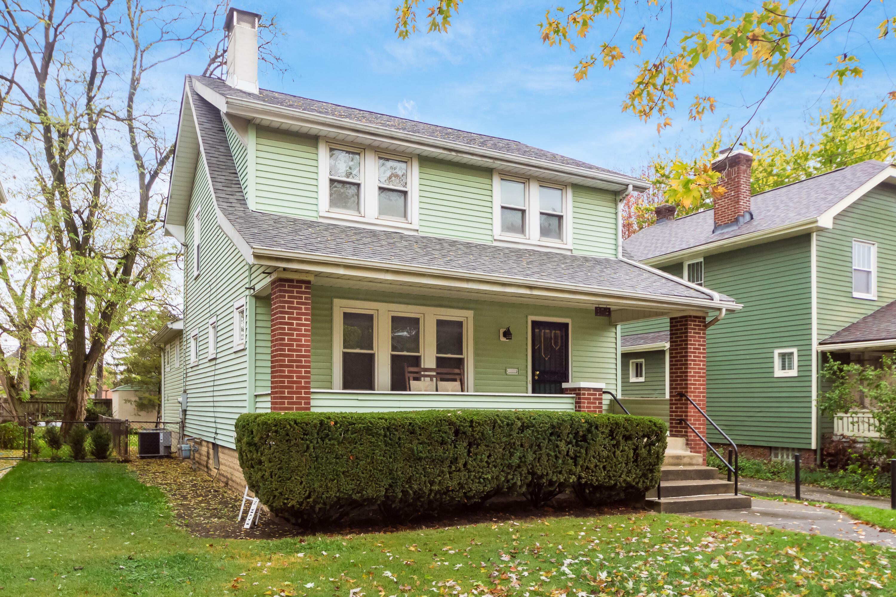 Property Photo:  374 Southwood Avenue  OH 43207 