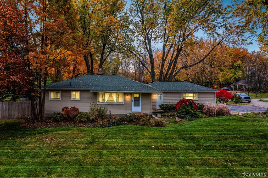 Property Photo:  2800 Ironton  MI 48329 