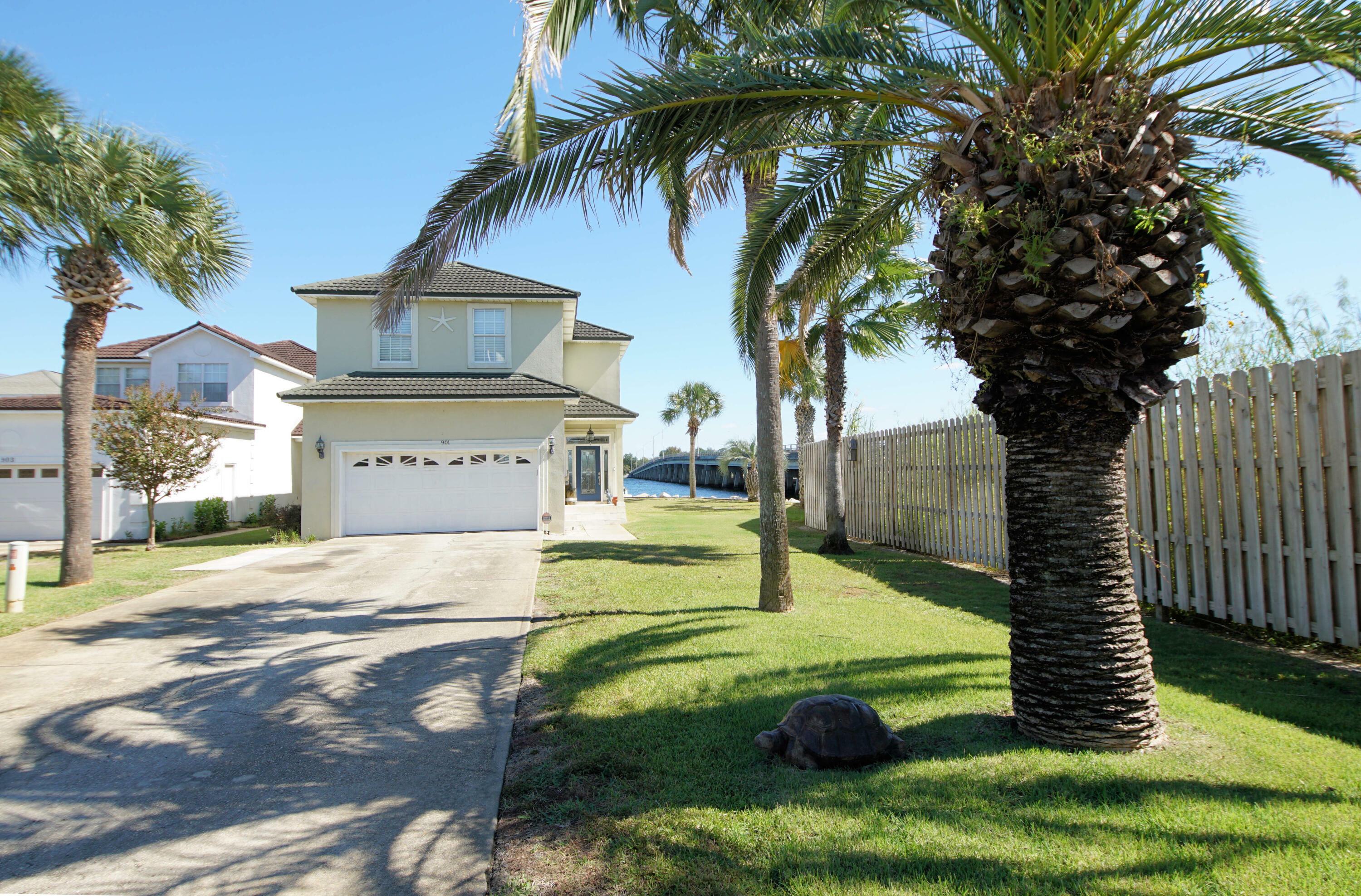 Property Photo:  901 Lighthouse Road  FL 32547 