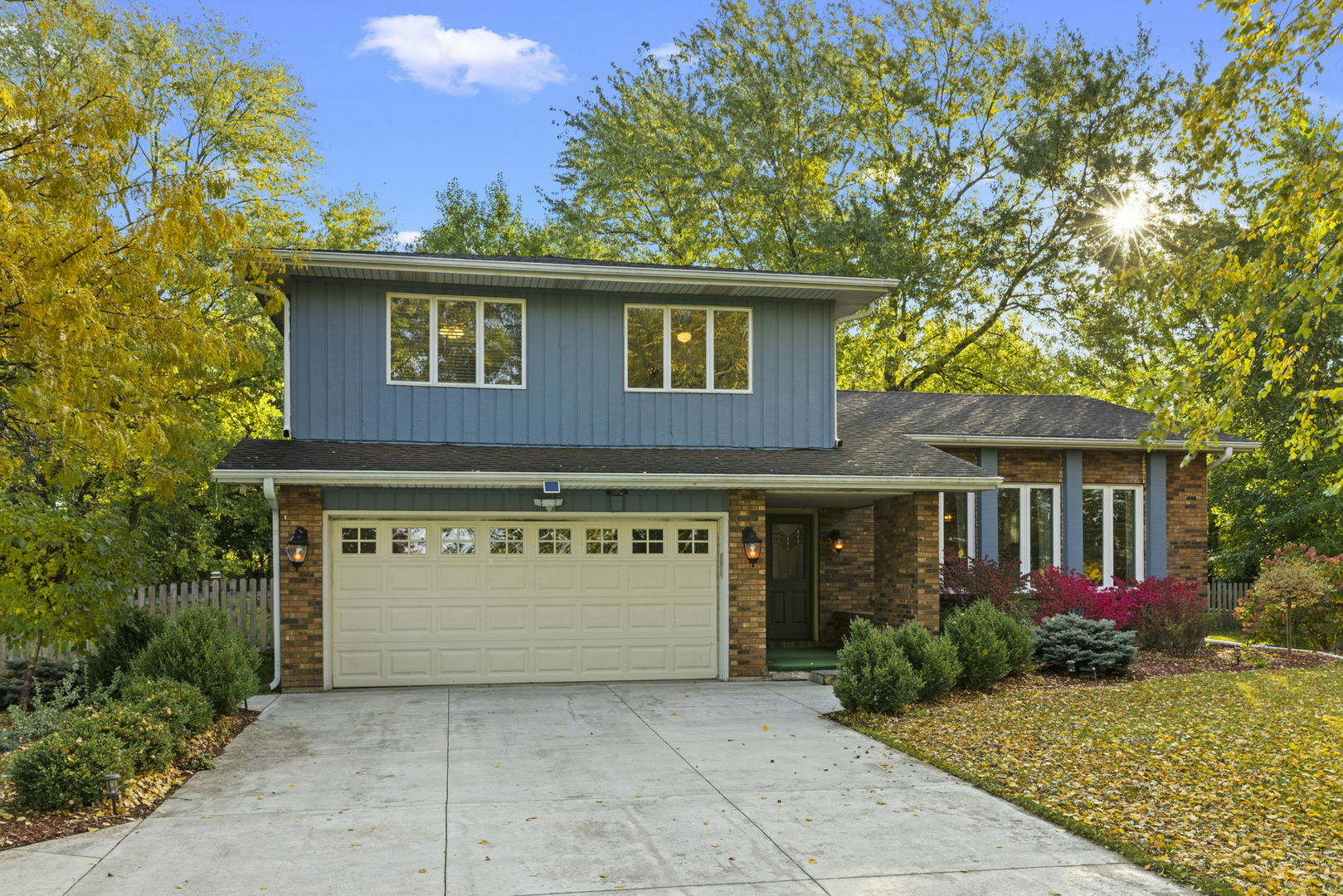 Property Photo: 5200 Douglas Road IL 60543