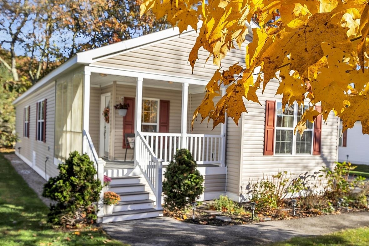 Property Photo: 22 Aspen Way NH 03862