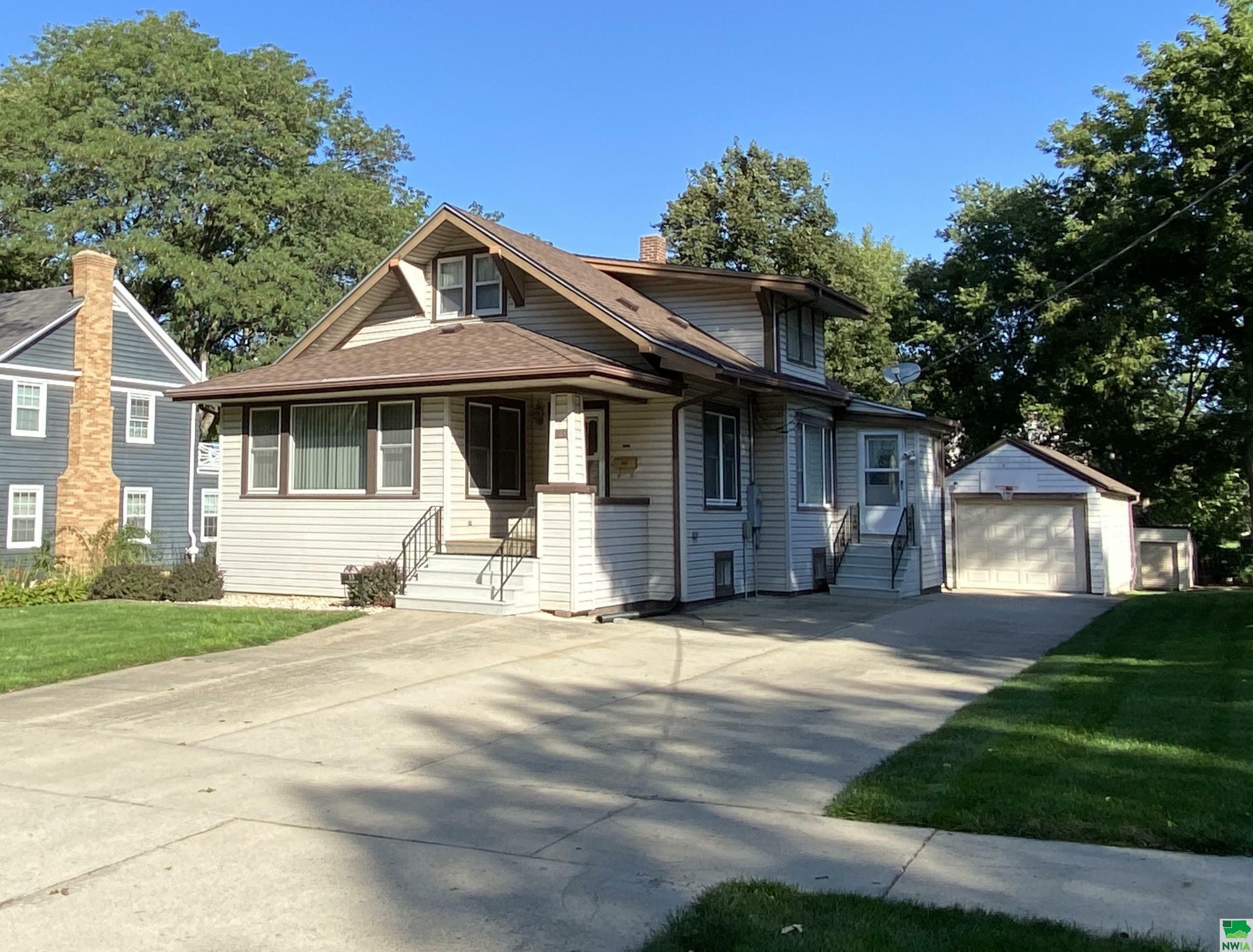 Property Photo:  15 9th St SW  IA 51031 