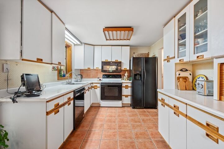 Property Photo: 175 Cochituate Rd MA 01778