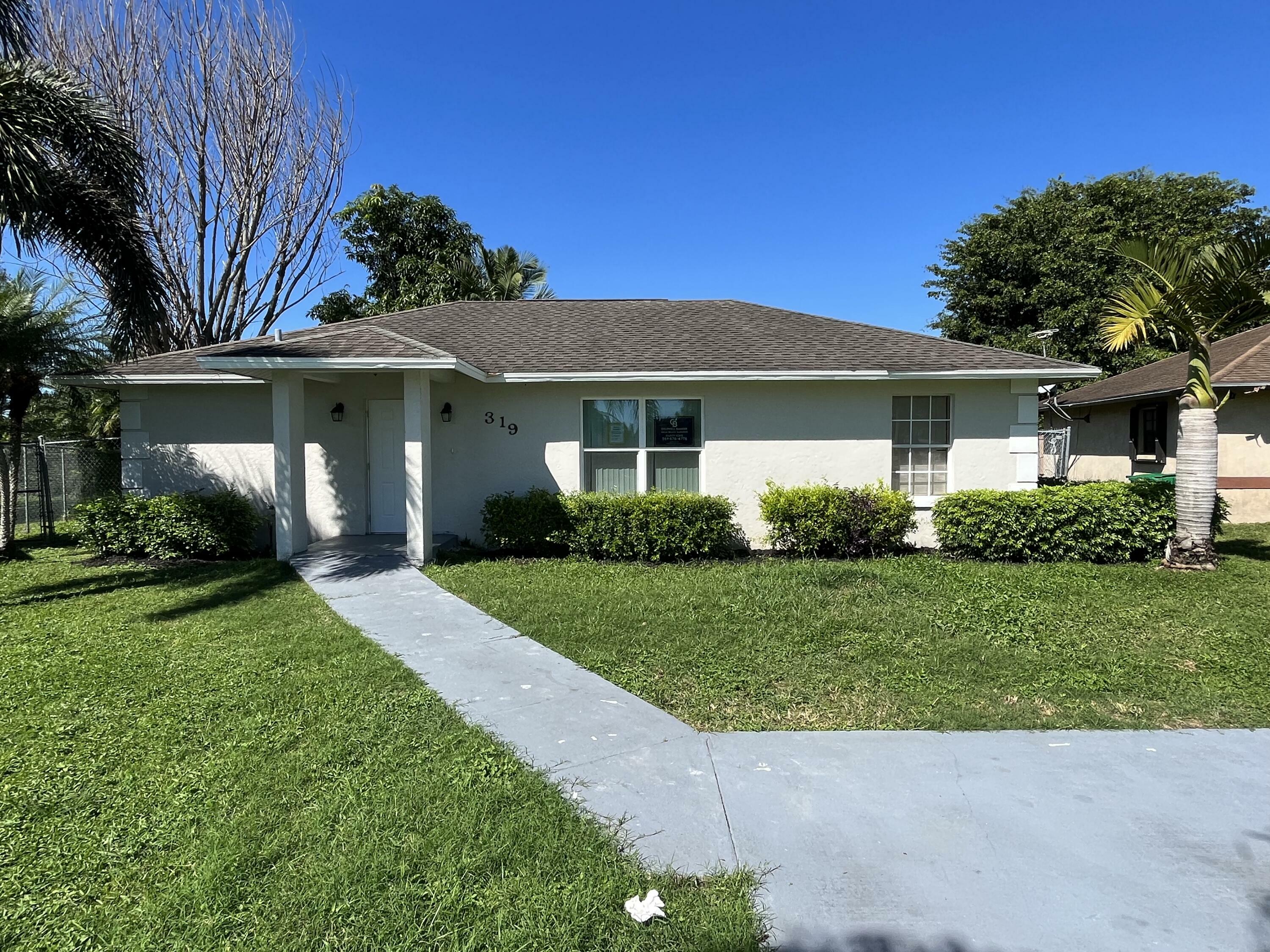 Property Photo:  319 Amaryllis Court  FL 33476 