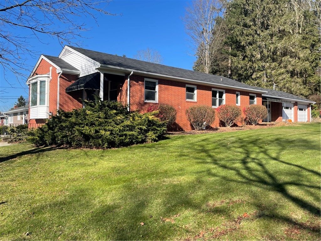 Property Photo:  834 Brubaker St  PA 15501