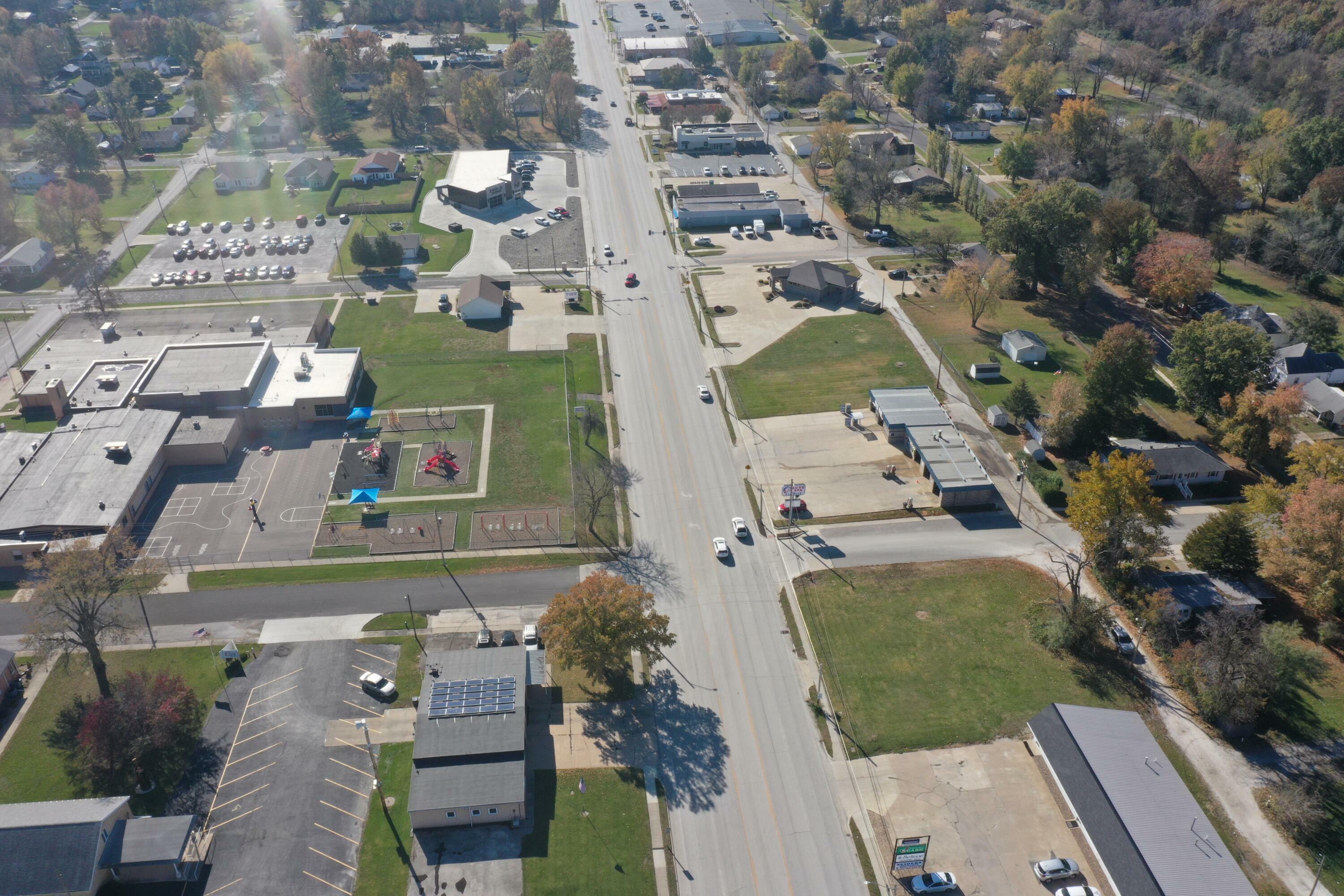 Property Photo:  1003 N Morley St  MO 65270 