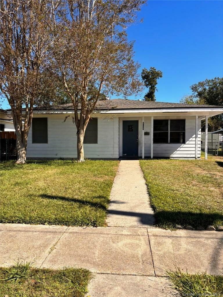 3203 Hodges Street  Lake Charles LA 70601 photo