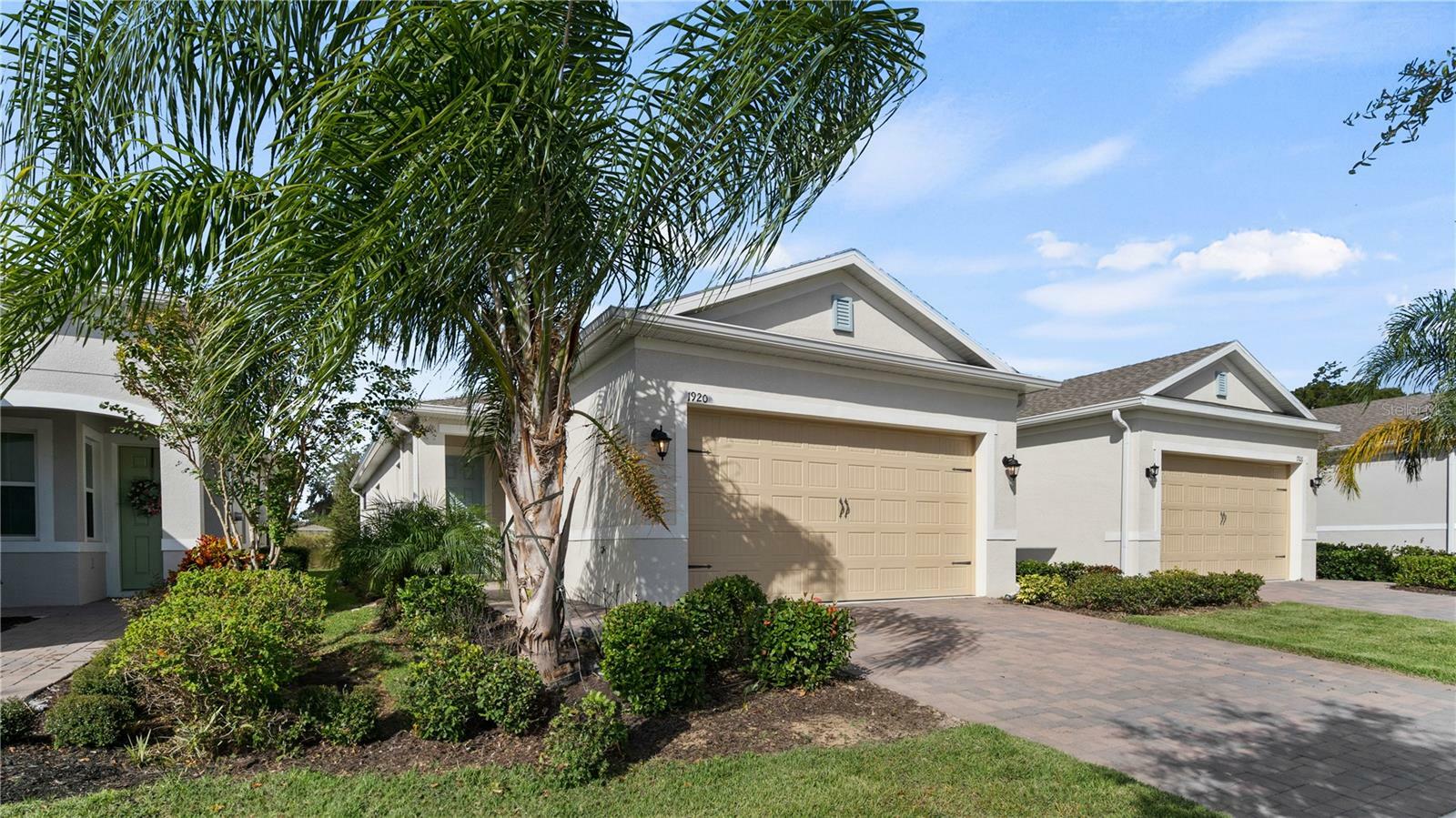 Property Photo:  1920 Flora Pass Place  FL 34747 