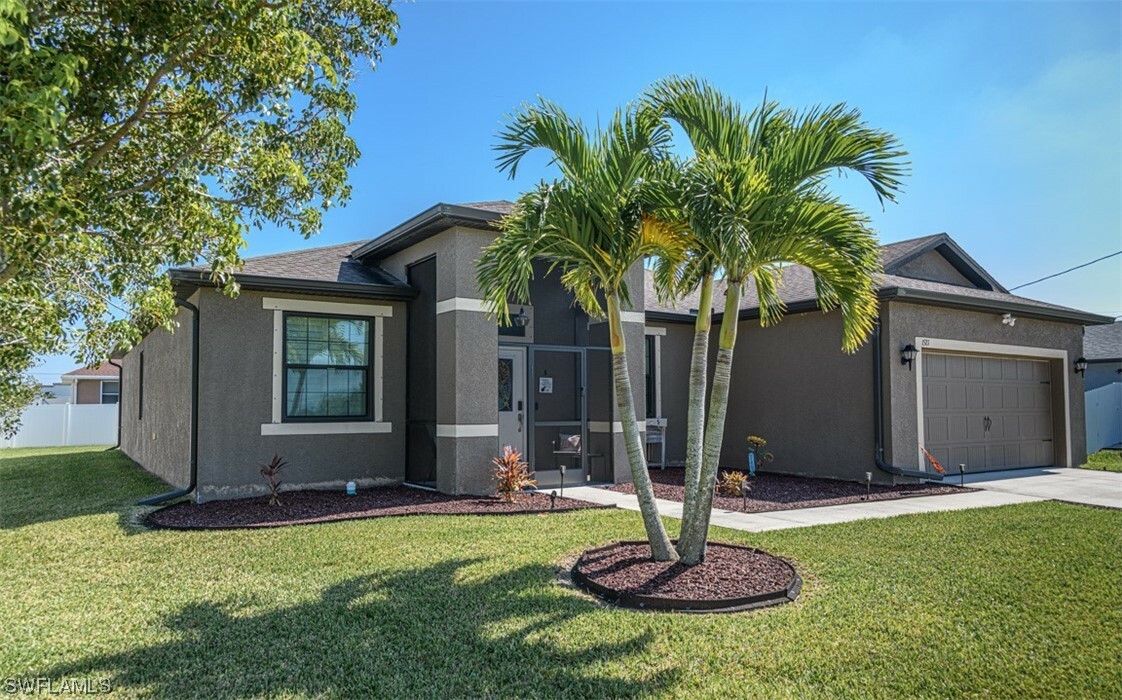 Property Photo:  1521 SW 17th Avenue  FL 33991 