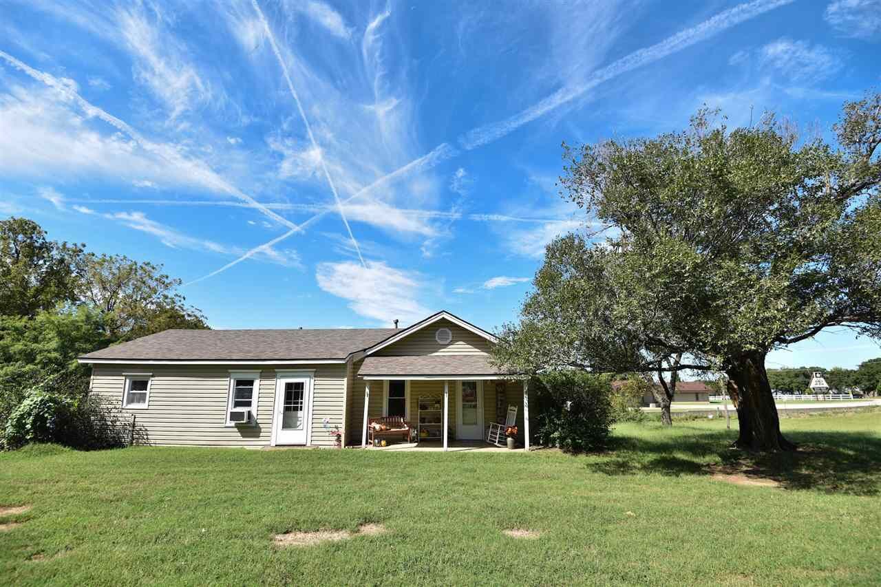 Property Photo: 5152 Lake Rd OK 74604
