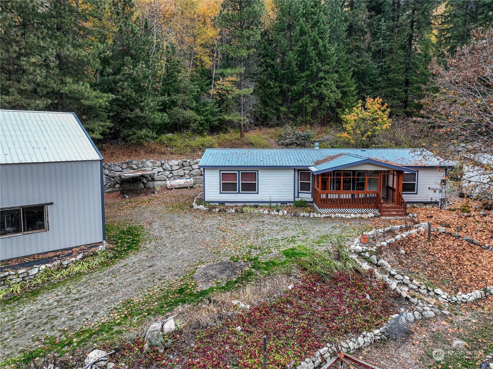 Property Photo: 17984 Entiat River Road WA 98822