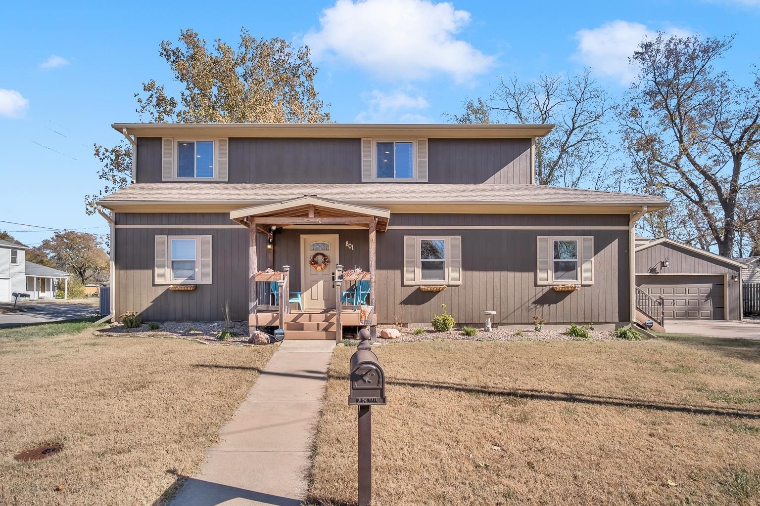 Property Photo:  801 SE 5th Street  KS 67114 