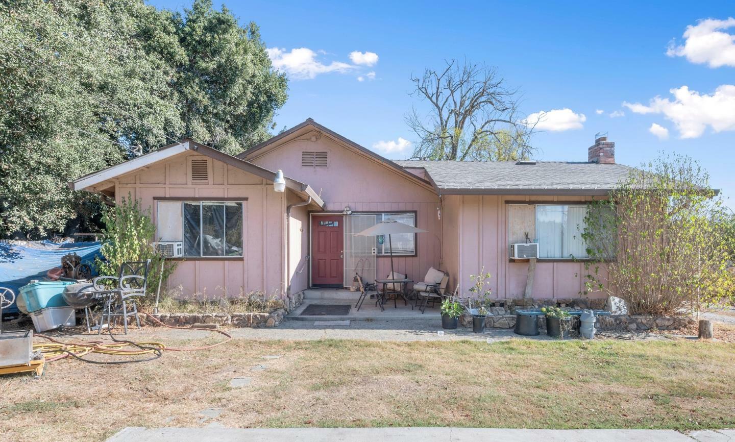 Property Photo:  10650 Center Avenue  CA 95020 