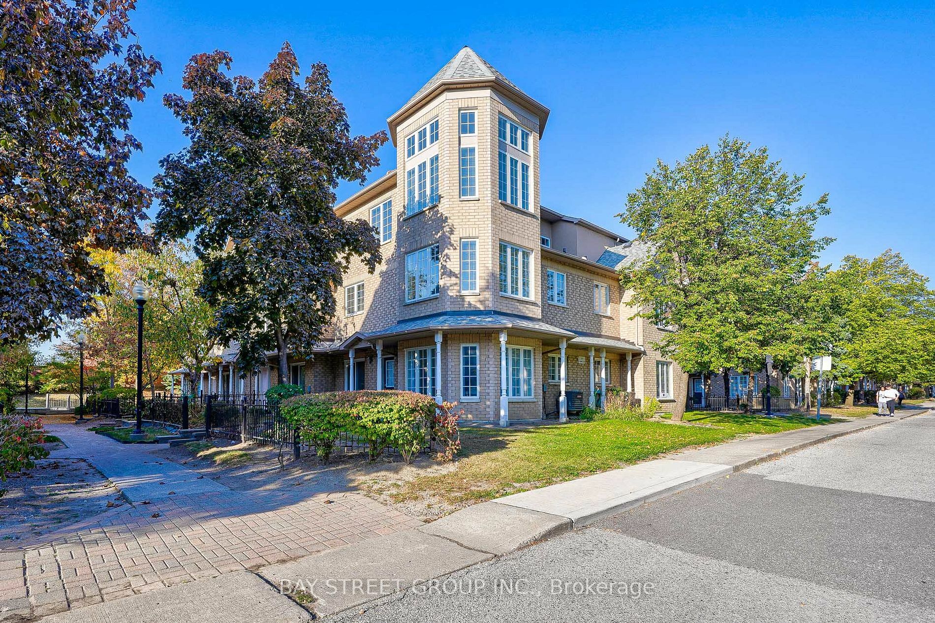 Property Photo: 18 St Moritz Way 3A ON L3R4G2