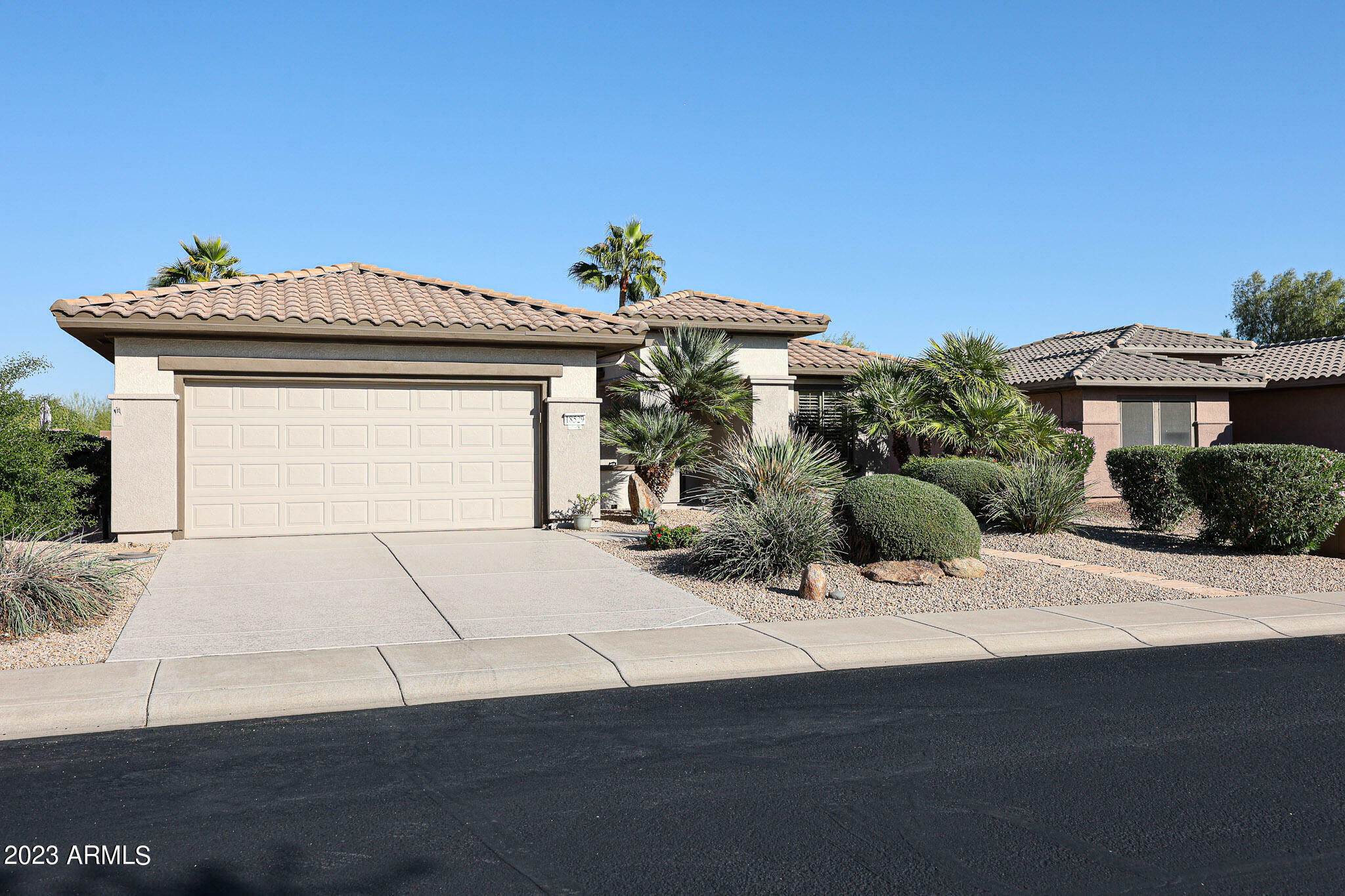 Property Photo:  18529 N Summerbreeze Way  AZ 85374 