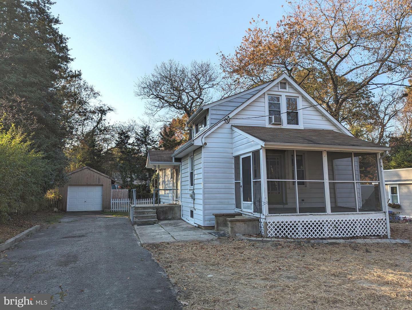 Property Photo:  32 Monmouth Avenue  NJ 08021 