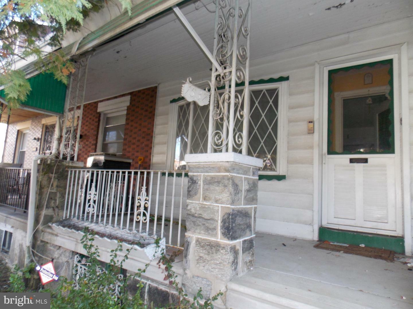 Property Photo:  1537 N Robinson Street  PA 19151 