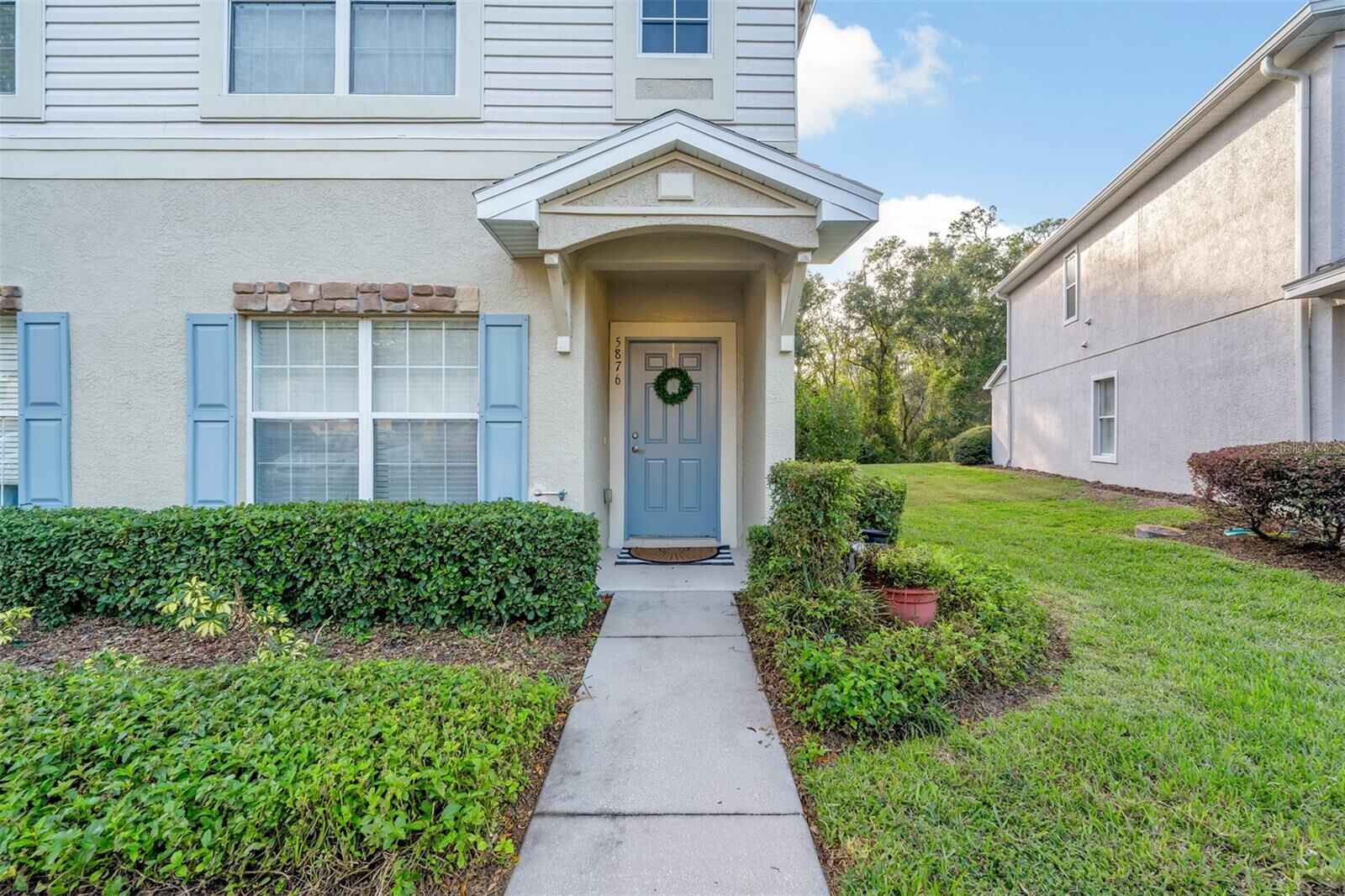 Property Photo: 5876 Fishhawk Ridge Drive FL 33547