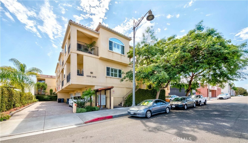 Property Photo:  1250 Engracia Avenue  CA 90501 