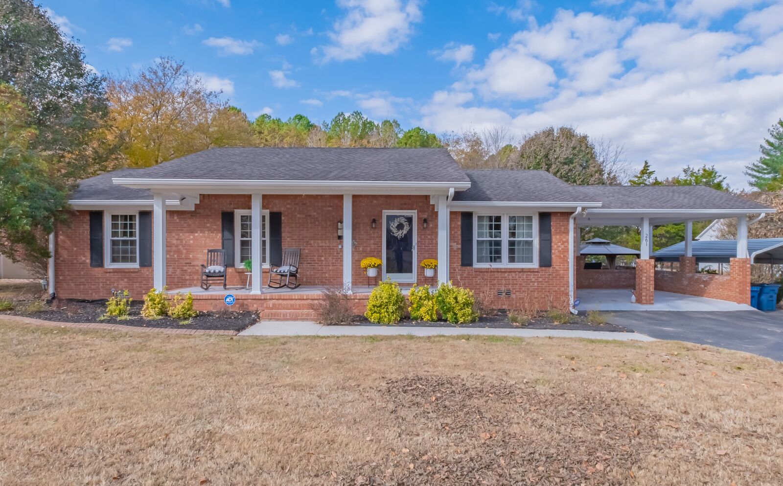 Property Photo:  261 Hillcrest Rd  TN 37355 