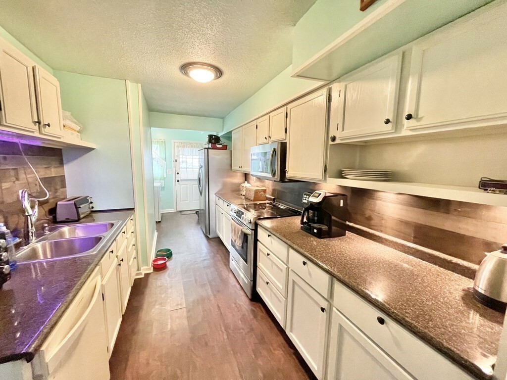 Property Photo: 1107 James Street 1107 MA 01022