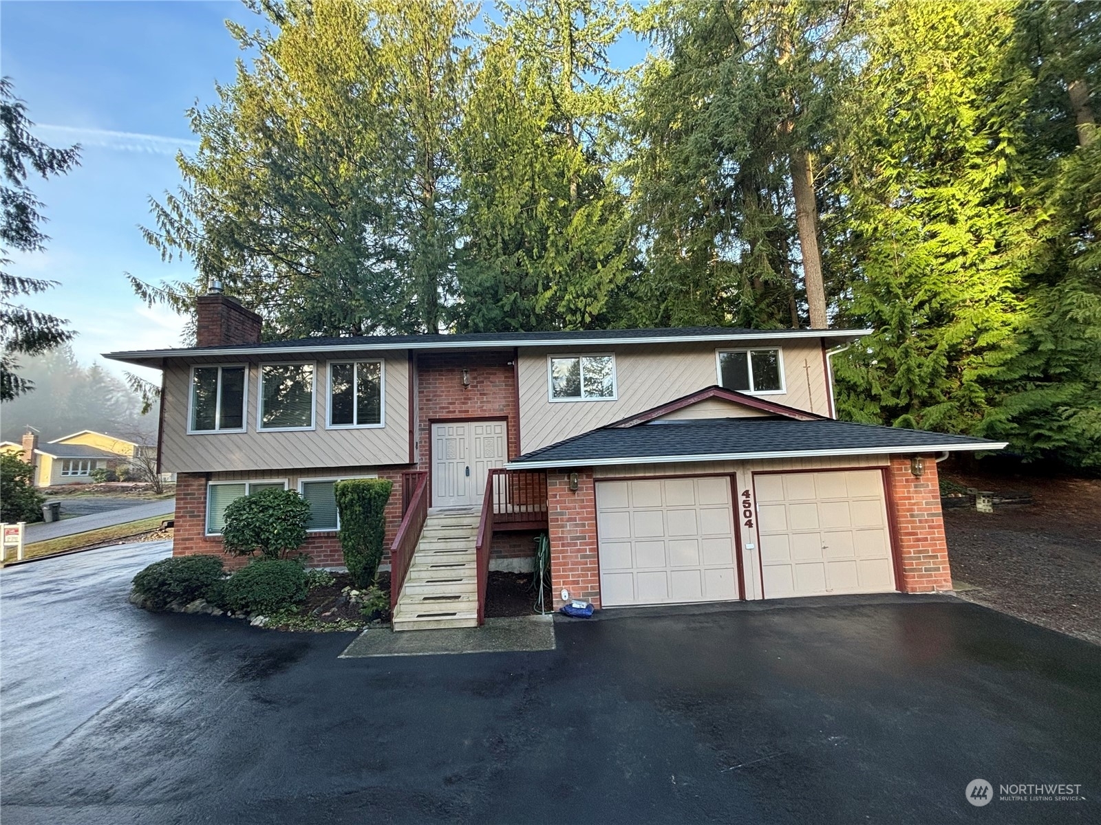 Property Photo: 4504 94th Drive SE WA 98290