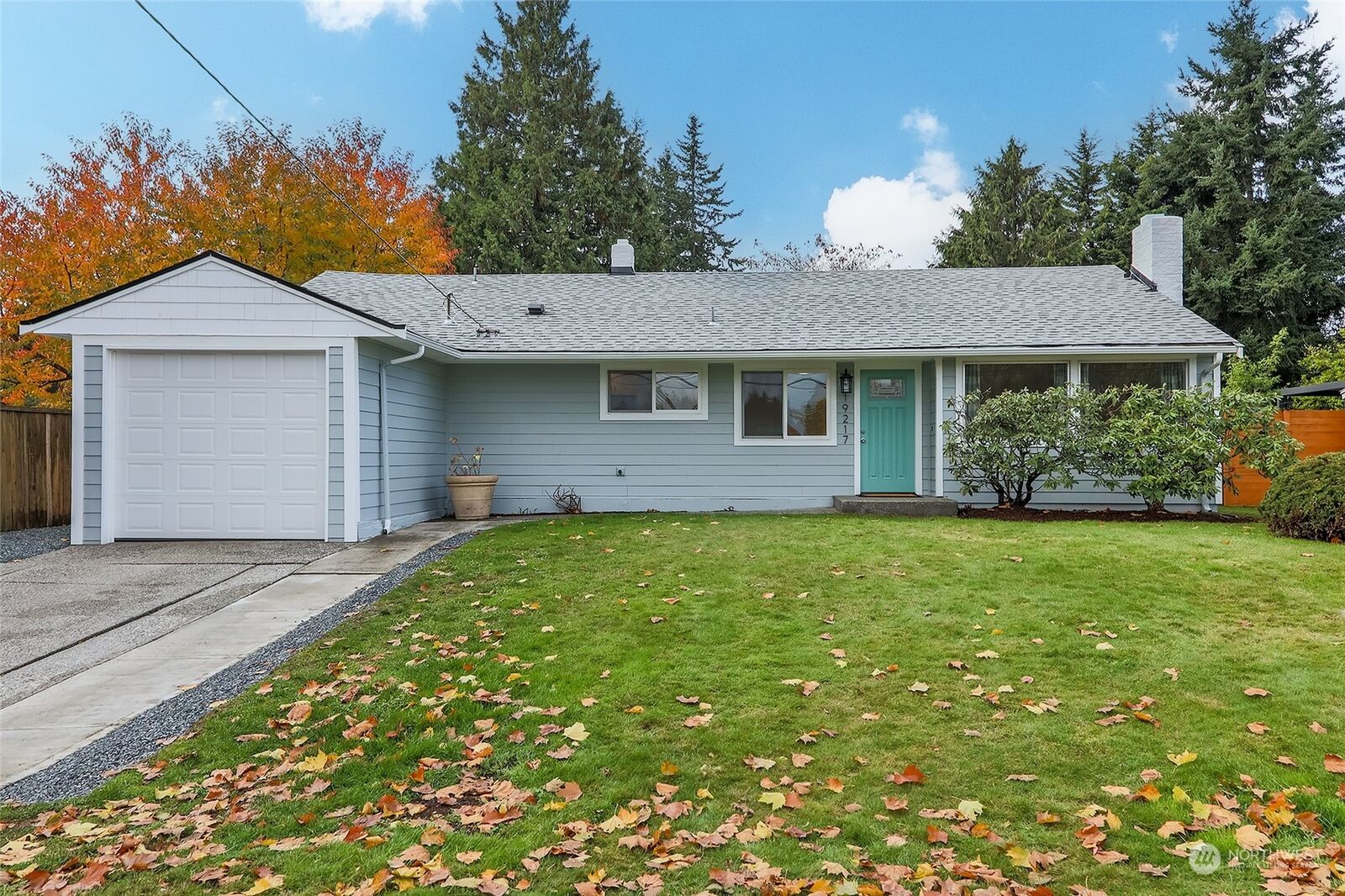 Property Photo: 19217 Meridian Avenue N WA 98133