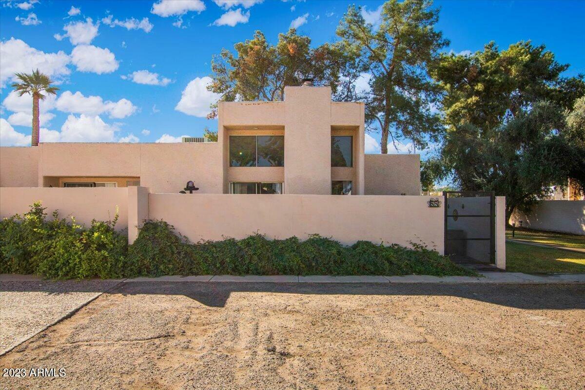 Property Photo:  930 S Dobson Road 55  AZ 85202 