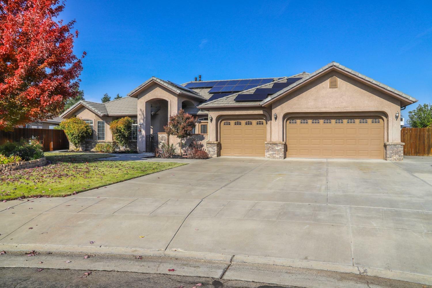 Property Photo:  2857 Norwich Avenue  CA 93611 