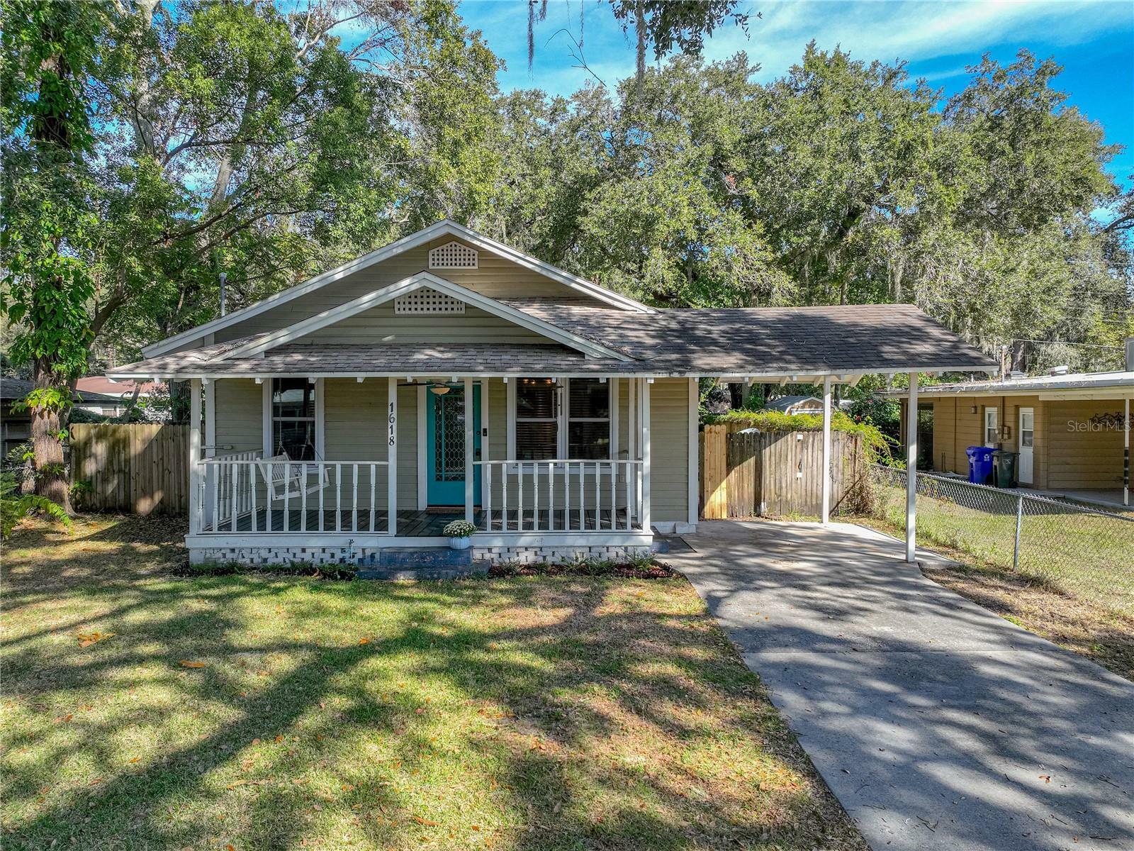 Property Photo:  1618 Salesberry Street  FL 33803 