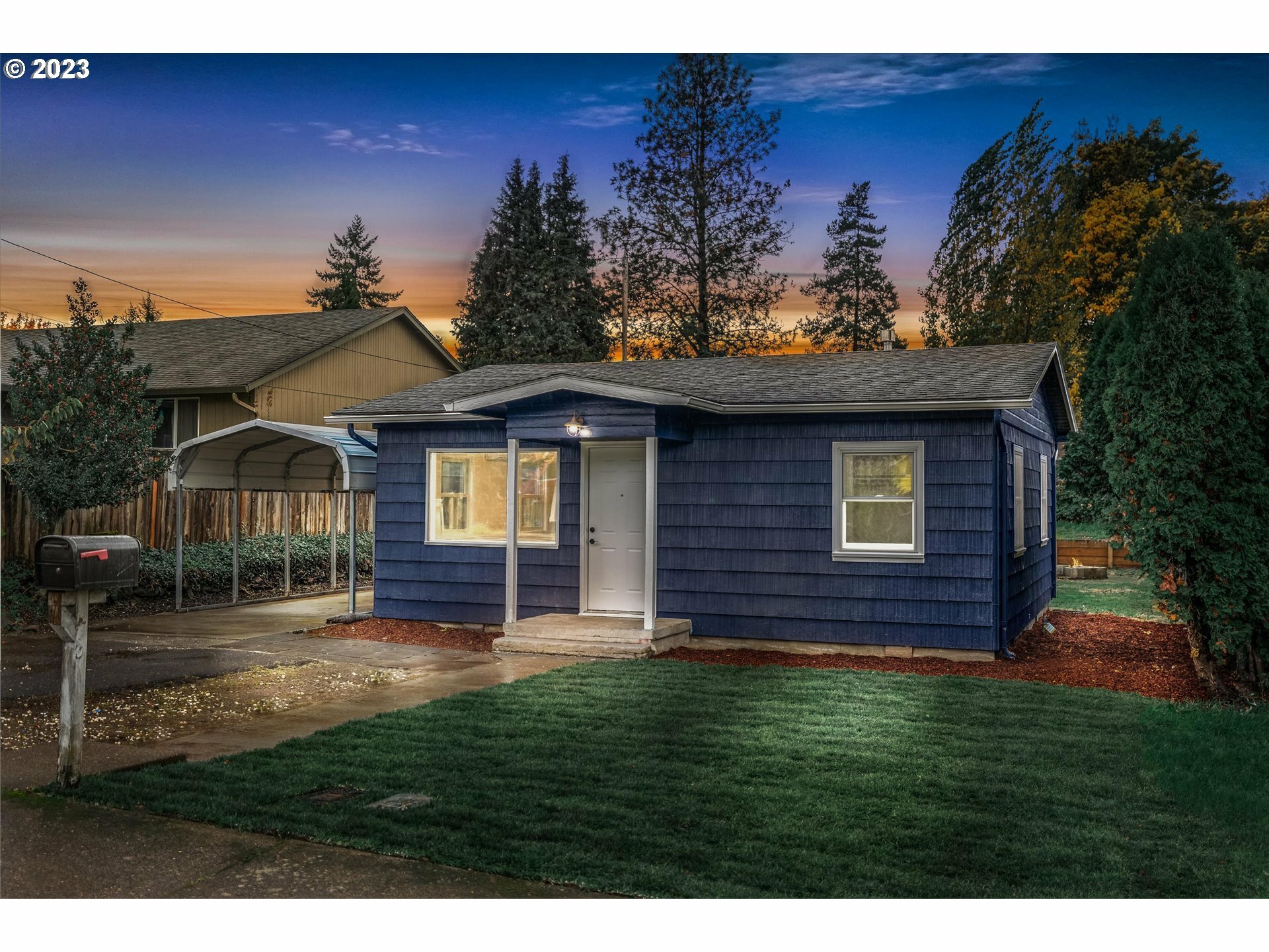 Property Photo: 3708 P St WA 98663