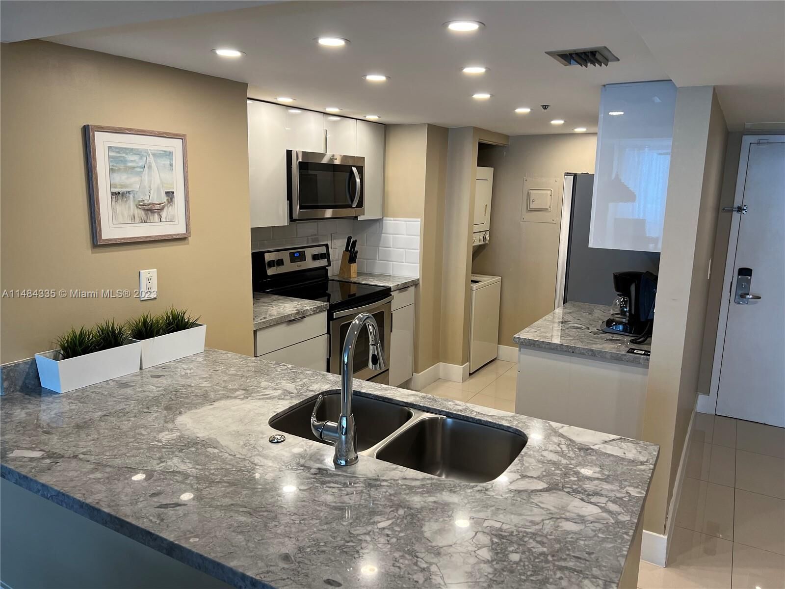 Property Photo: 1717 N Bayshore Dr A-3141 FL 33132