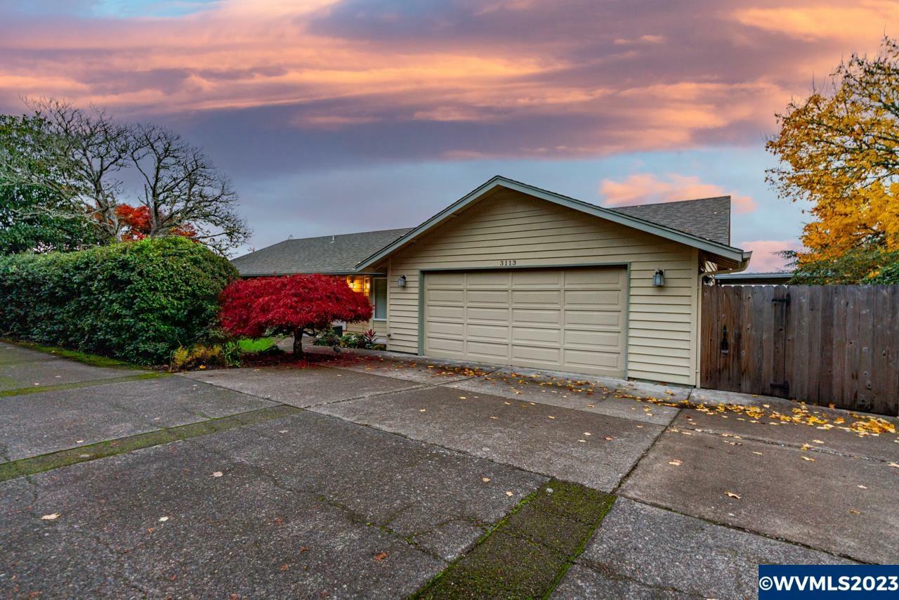 Property Photo:  3113  Southwood Dr  OR 97370 