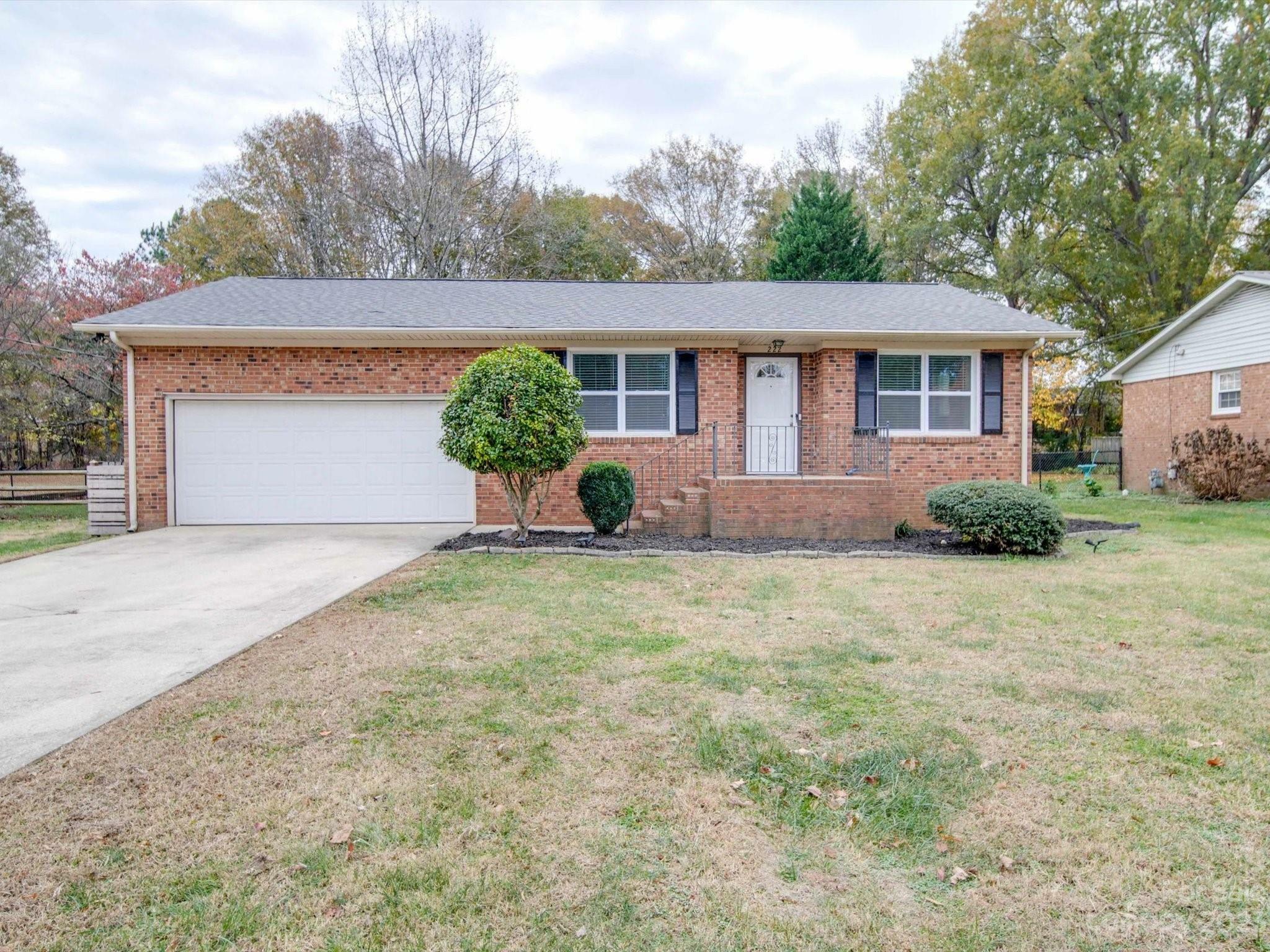 Property Photo: 222 Autumn Lane NC 28075
