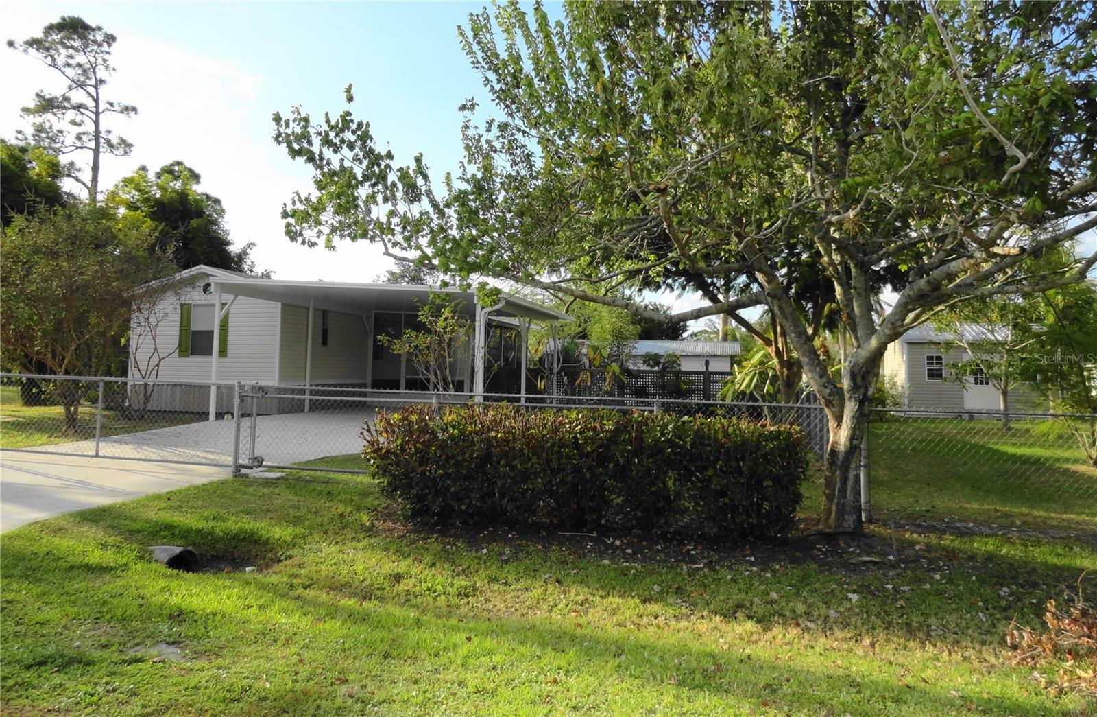 Property Photo:  15408 Mapletree Drive  FL 33955 