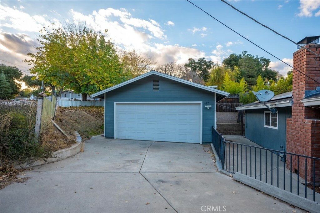 Property Photo:  4470 San Jacinto Avenue  CA 93422 