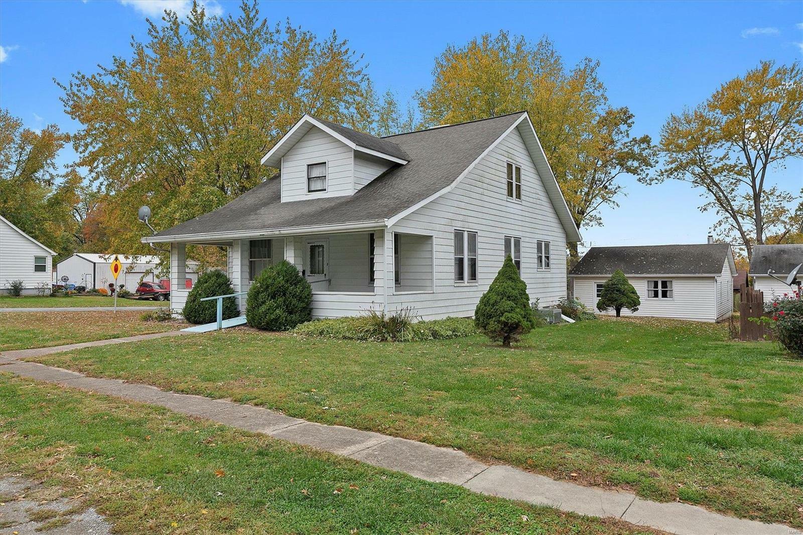 Property Photo:  508 S Johnson Street  IL 62264 