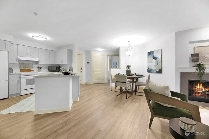 Property Photo:  7711 NE 175th Street E206  WA 98028 