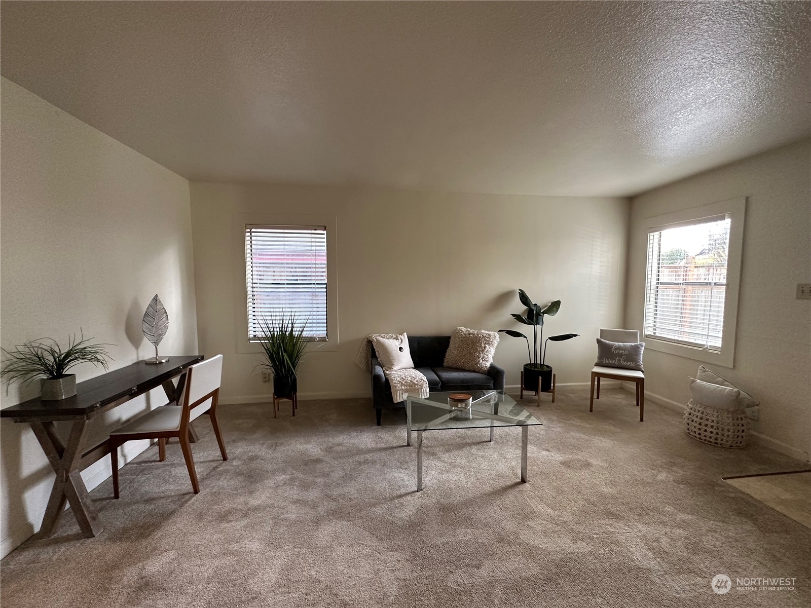 Property Photo:  2223 Baker Avenue  WA 98201 