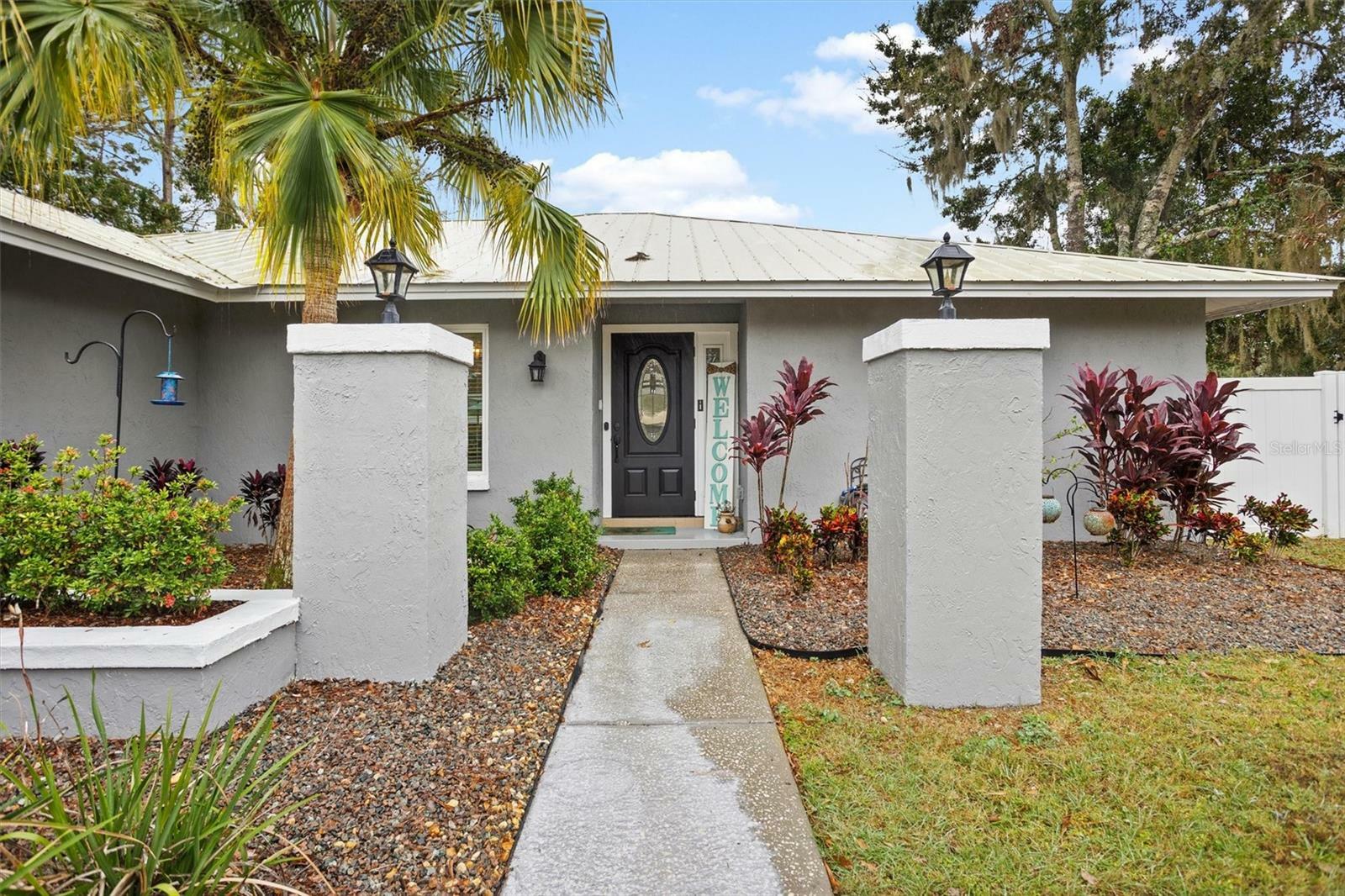 Property Photo:  9315 Pebble Creek Drive  FL 33647 