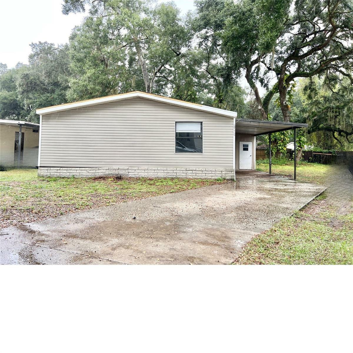 Property Photo:  10526 Bay Hills Cir  FL 33592 