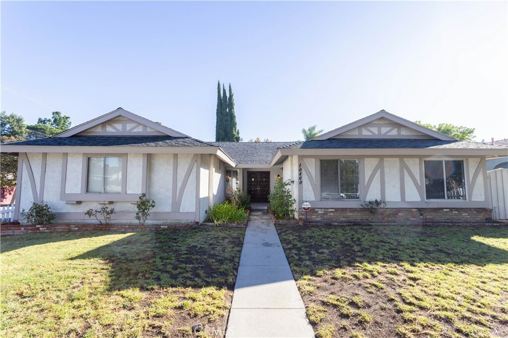 Property Photo:  10460 White Oak Avenue  CA 91344 